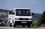 Datei:Mercedes-Benz MB 100 minibus with electric drive, 1994. The electrical components come from AEG.1.JPG